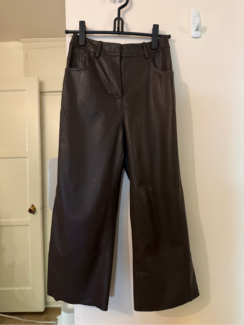 Women’s Faux Leather Pants M
